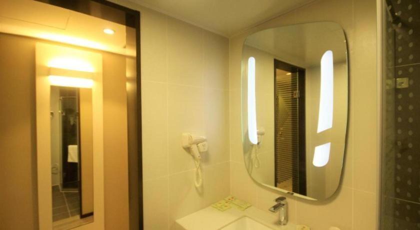 Ibis Shenyang North Station Hotel Exterior foto
